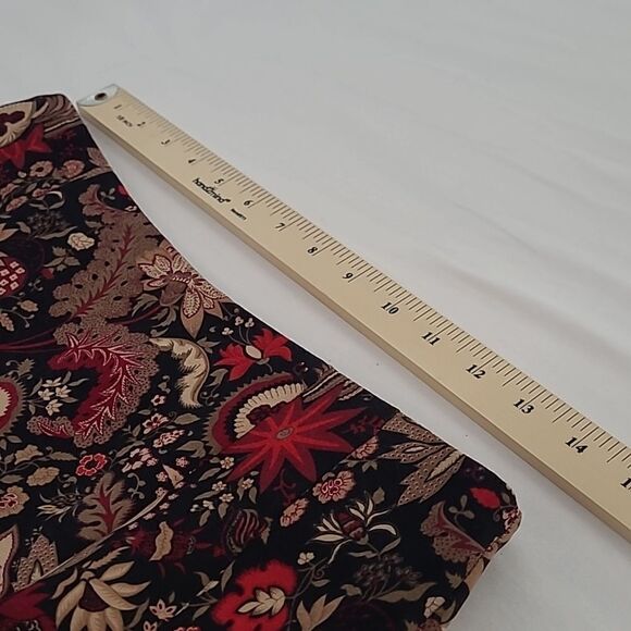 Briggs sz 10P poly spandex skirt. Feels like rich velvet - Picture 6 of 8